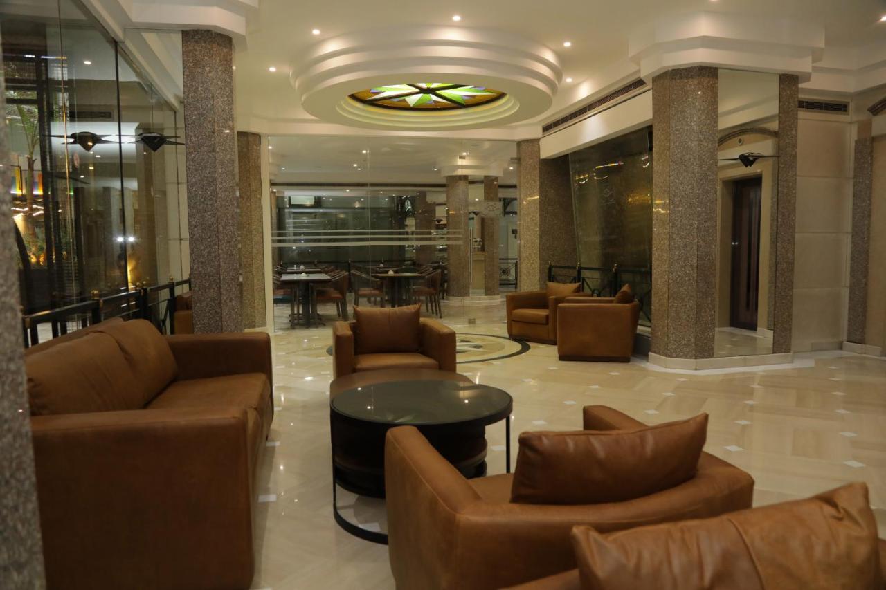 El Sheikh Suites Hotel Beirut Bagian luar foto