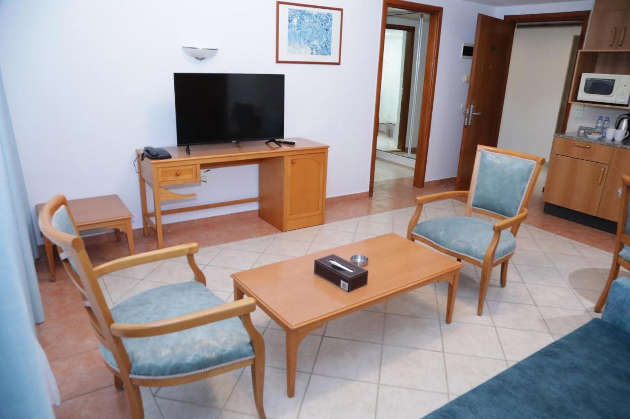 El Sheikh Suites Hotel Beirut Bagian luar foto
