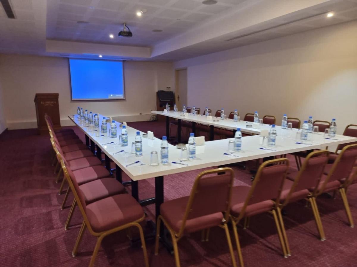 El Sheikh Suites Hotel Beirut Bagian luar foto