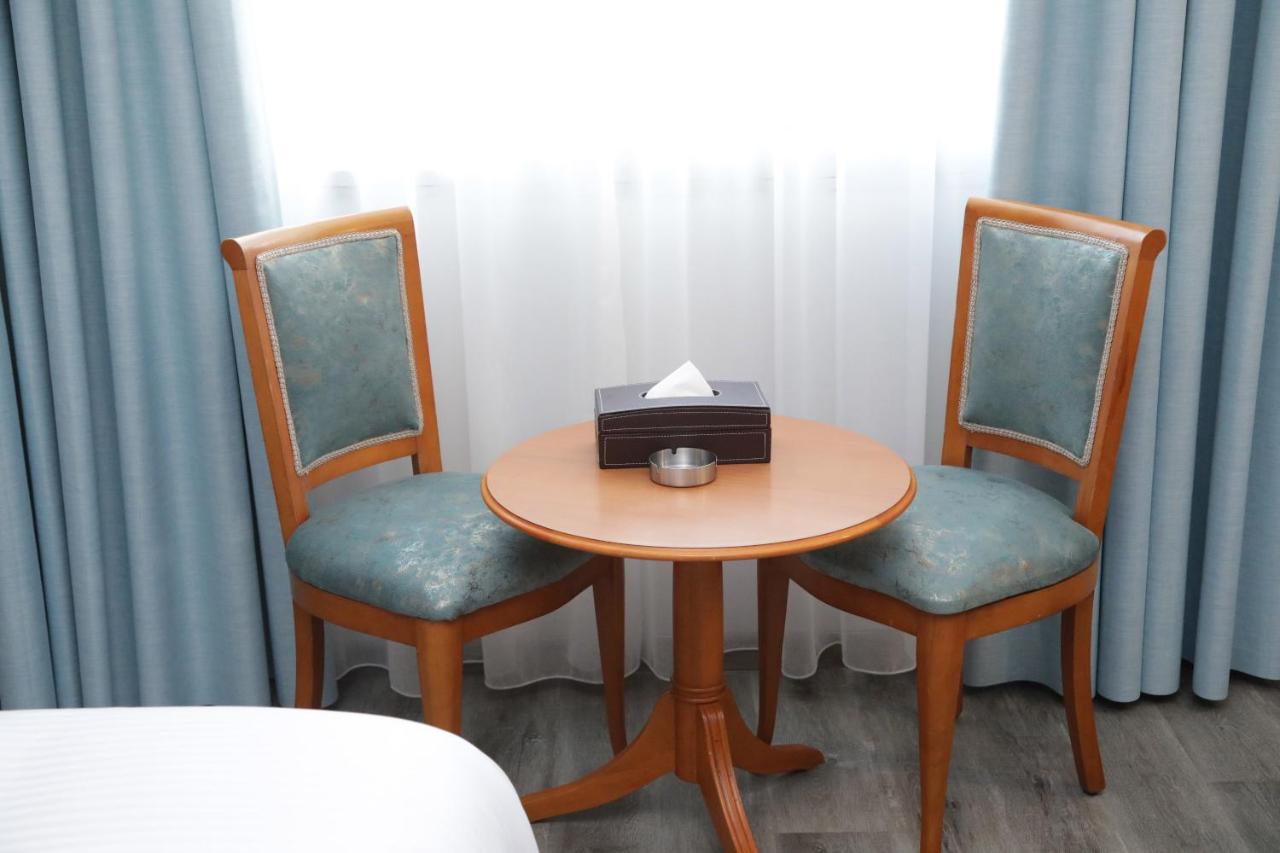 El Sheikh Suites Hotel Beirut Bagian luar foto