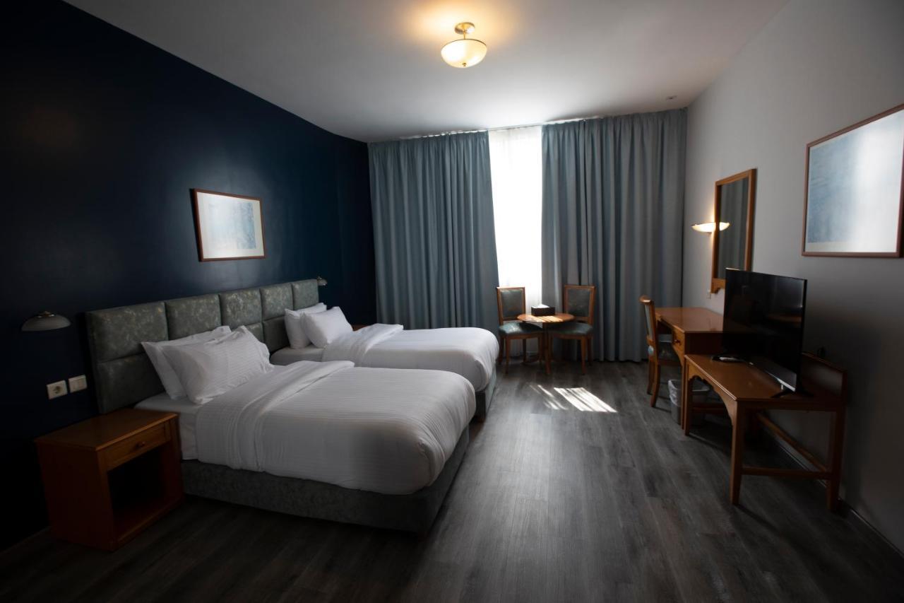 El Sheikh Suites Hotel Beirut Bagian luar foto