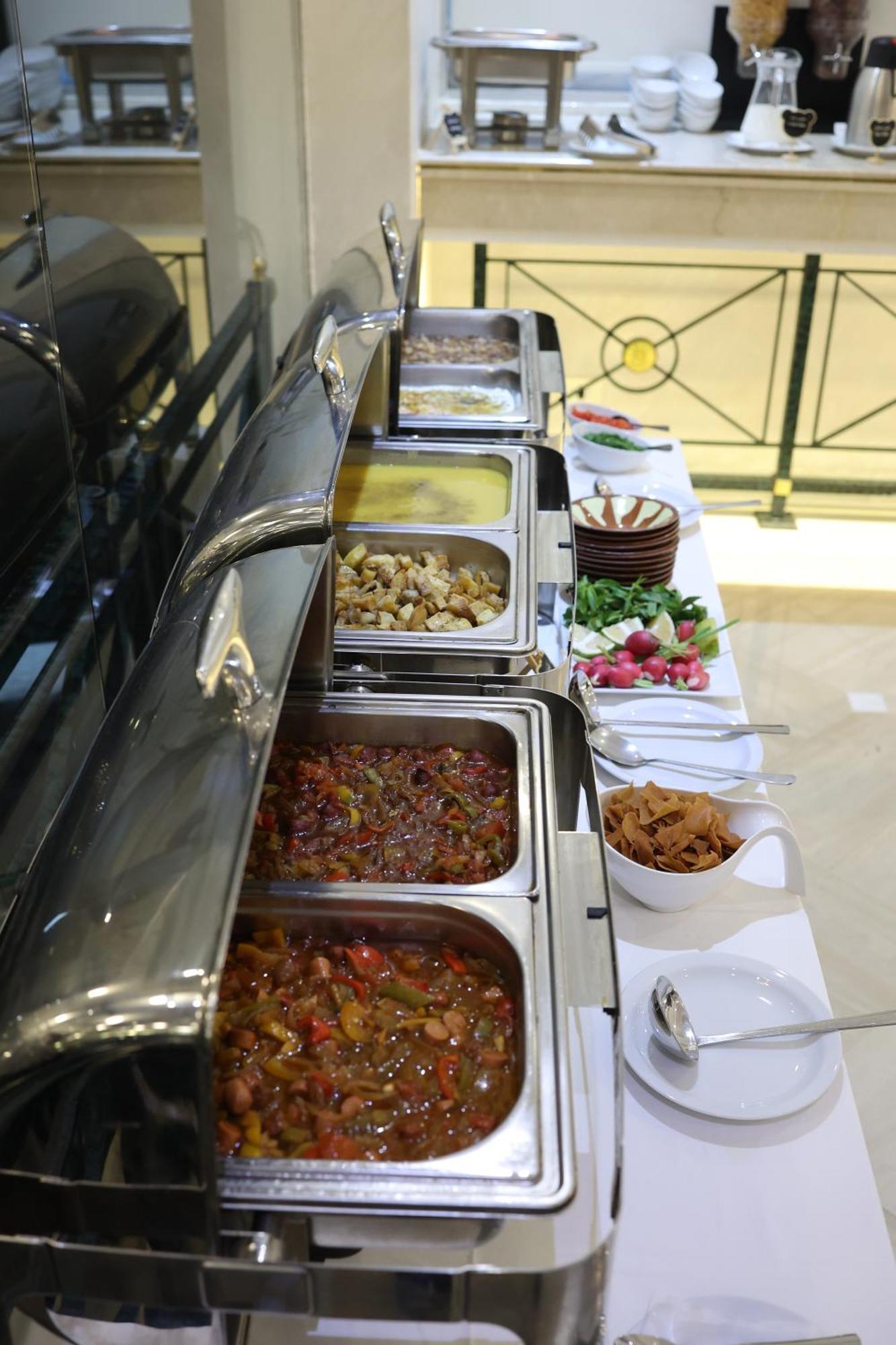 El Sheikh Suites Hotel Beirut Bagian luar foto