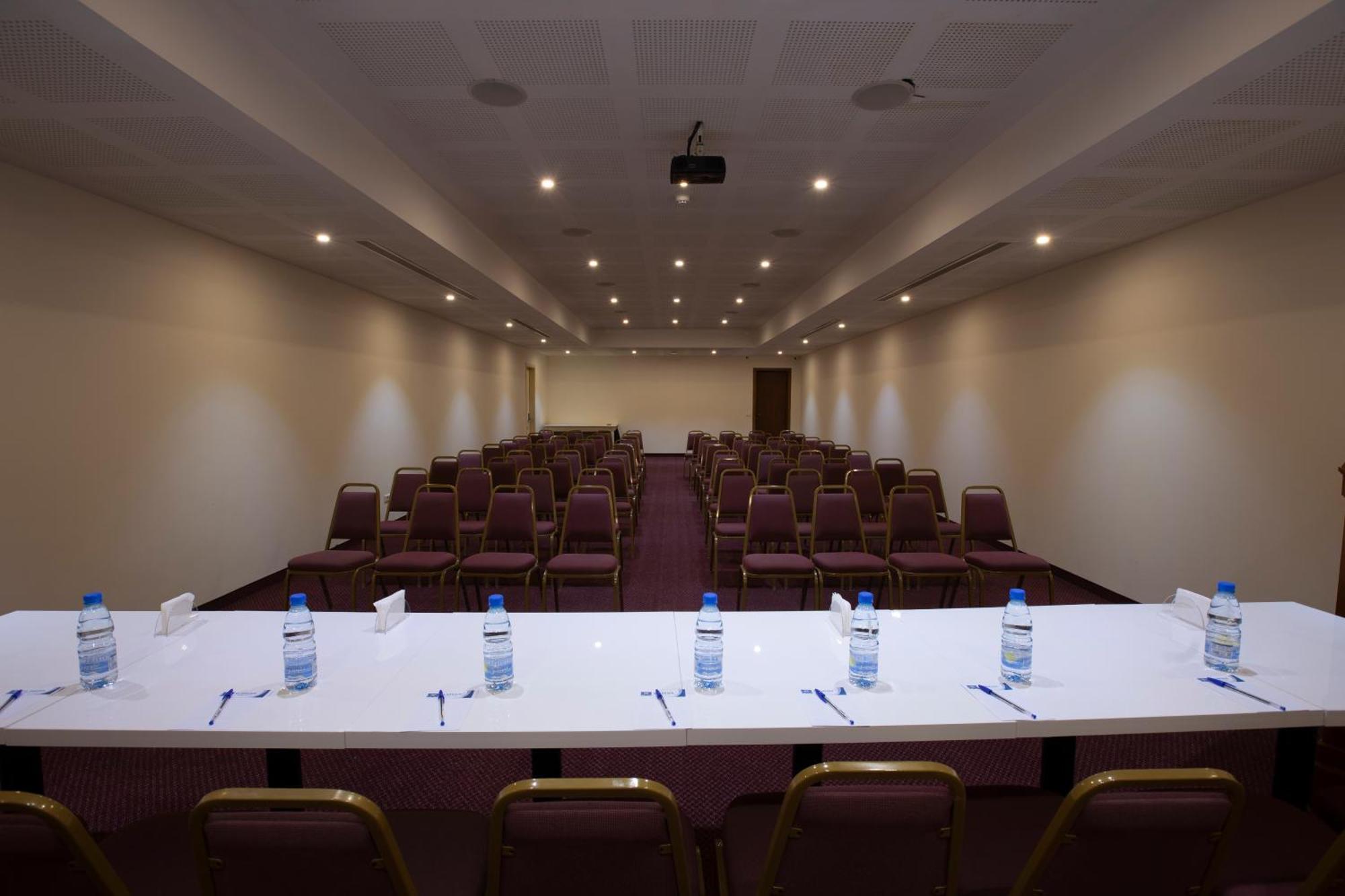 El Sheikh Suites Hotel Beirut Bagian luar foto