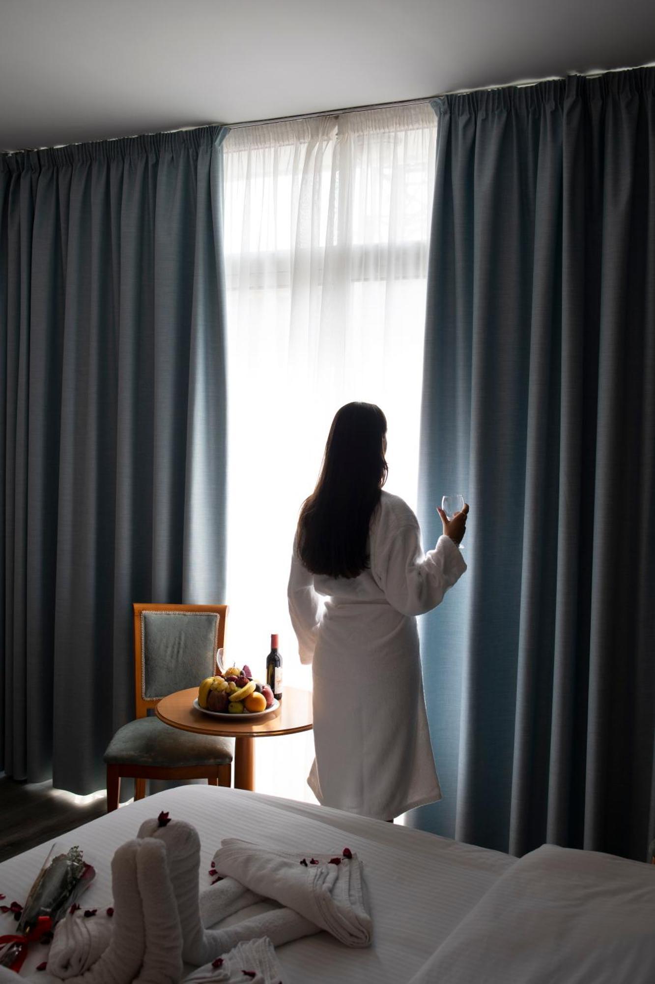 El Sheikh Suites Hotel Beirut Bagian luar foto