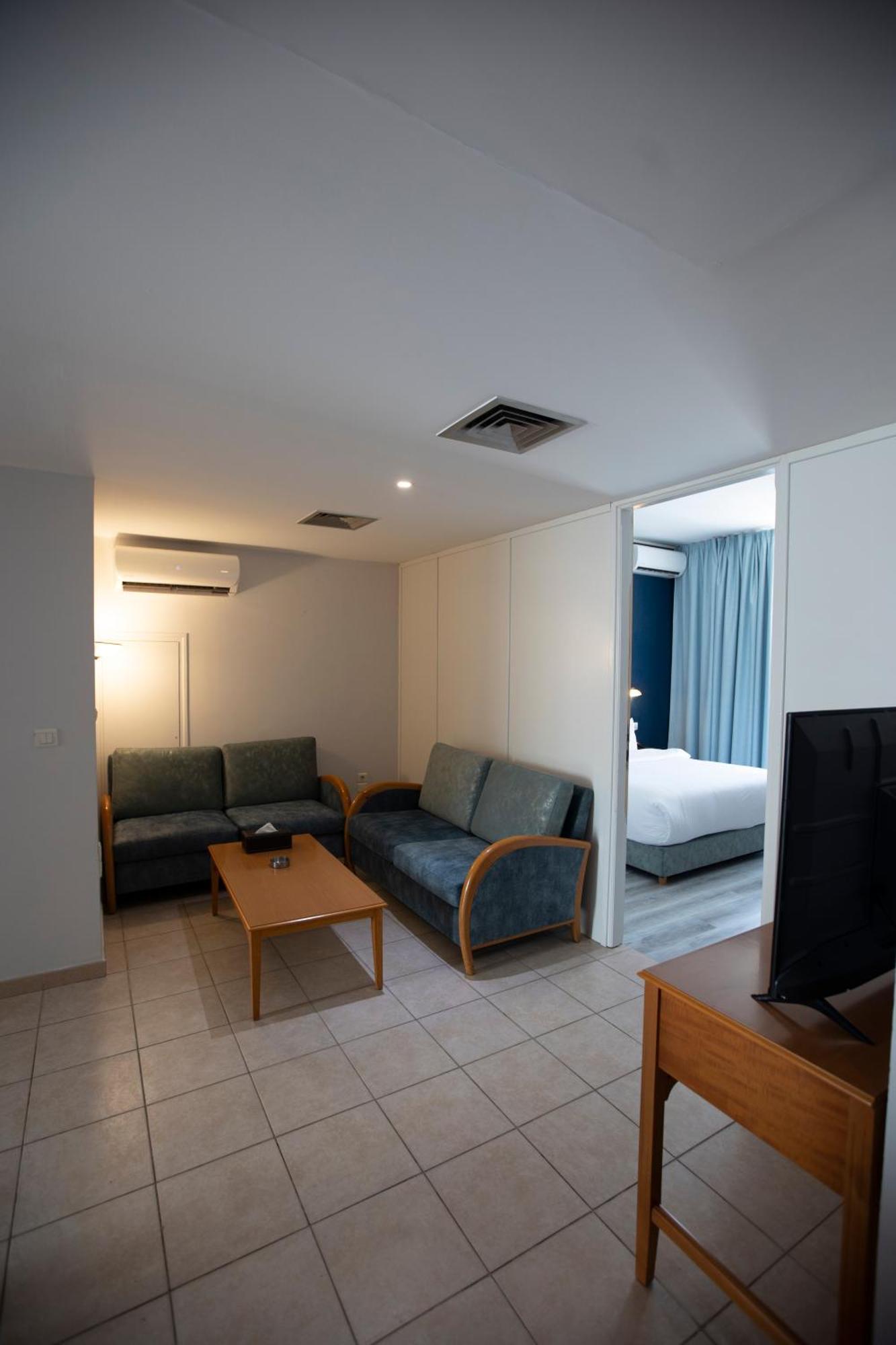 El Sheikh Suites Hotel Beirut Bagian luar foto